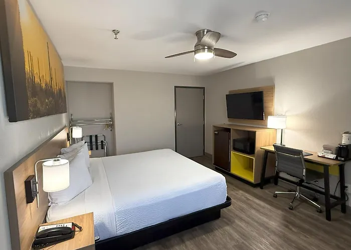 Days By Wyndham Hotel 2*