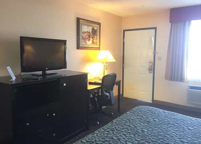Days By Wyndham Hotel Yuma
